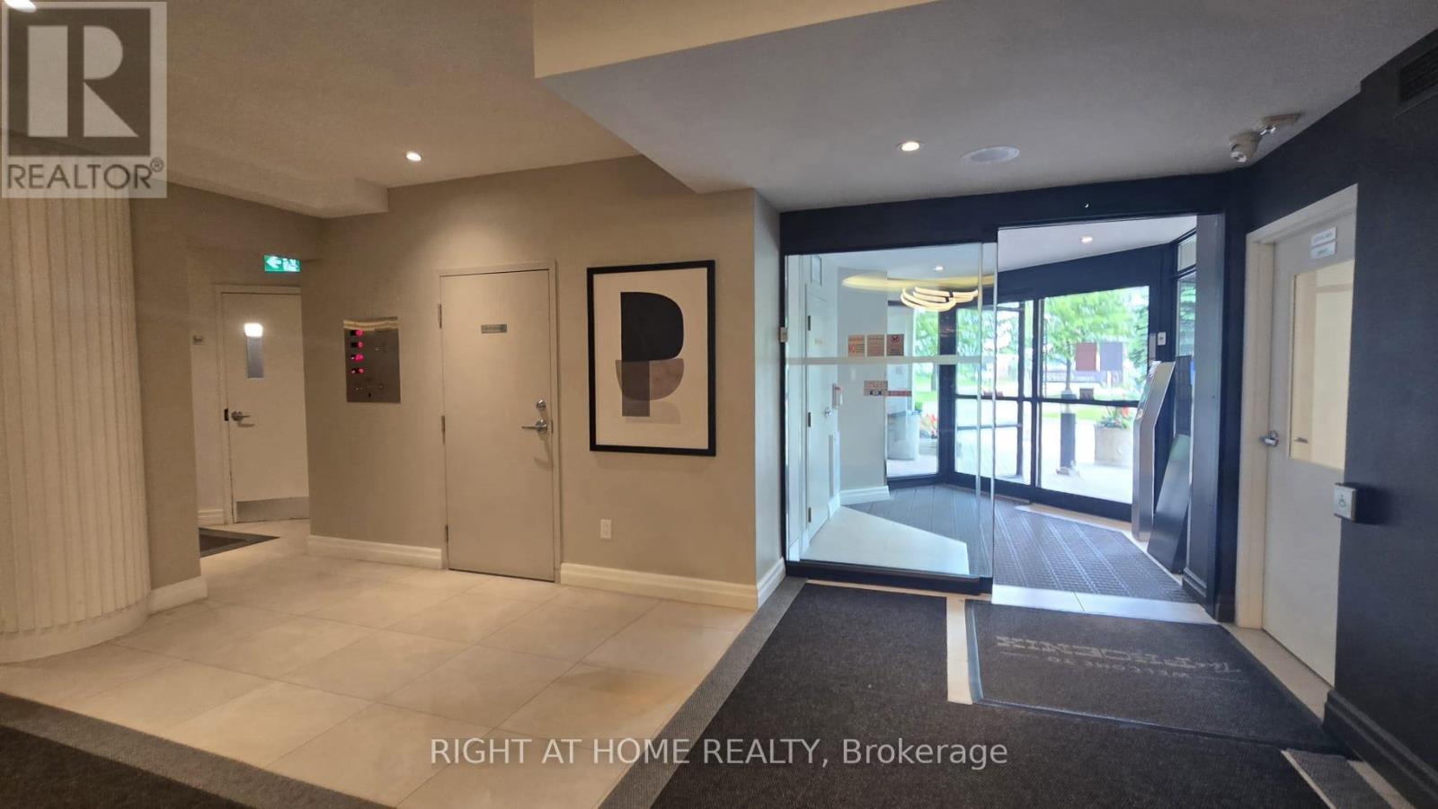 914 - 550 Webb Drive, Mississauga, Ontario  L5B 3Y4 - Photo 4 - W13450546