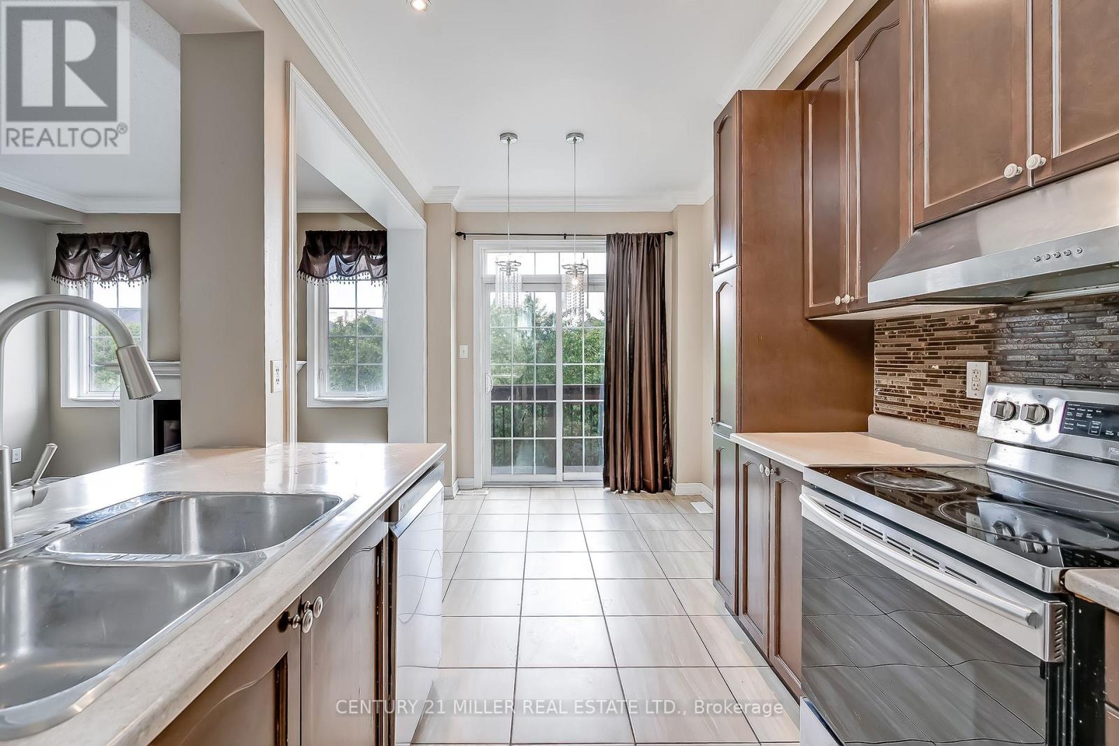 2131 Fiddlers Way, Oakville, Ontario  L6M 0M5 - Photo 7 - W13450584