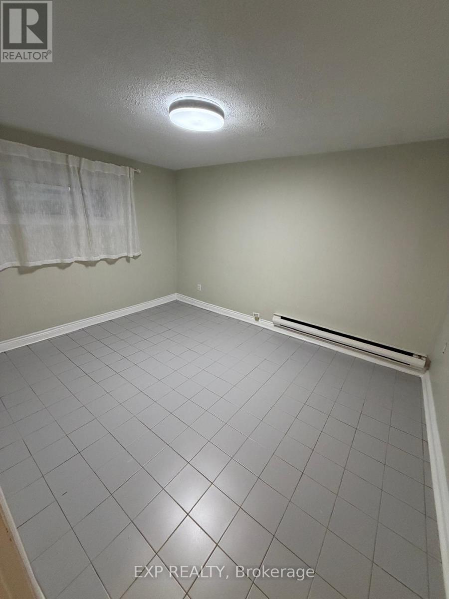 3 - 677 Durie Street, Toronto, Ontario  M6S 3H4 - Photo 11 - W13450652