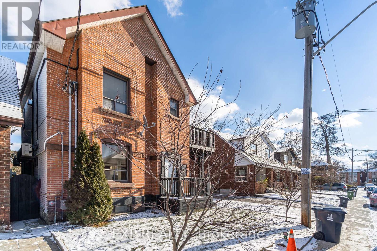 3 - 677 Durie Street, Toronto, Ontario  M6S 3H4 - Photo 3 - W13450652