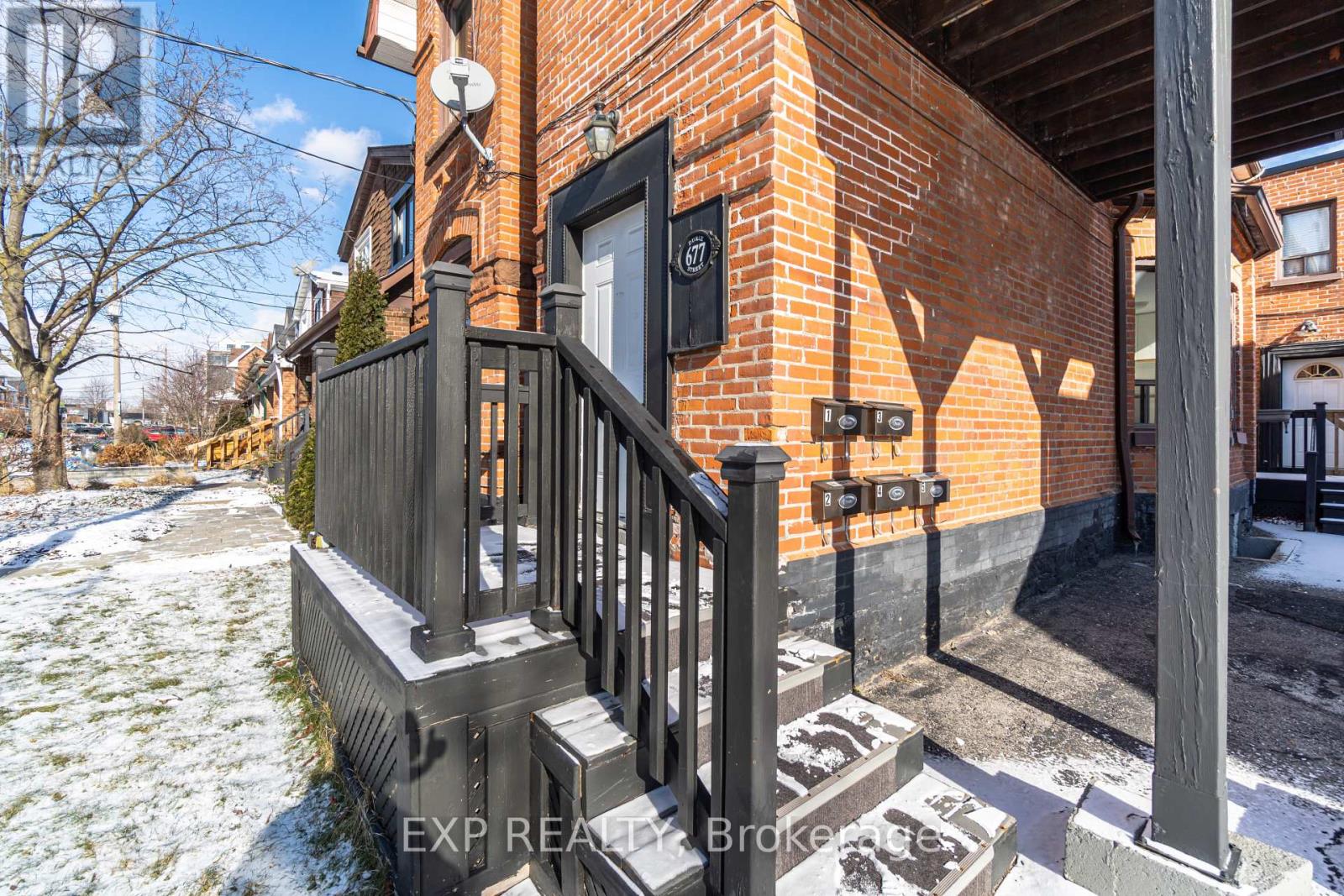 3 - 677 Durie Street, Toronto, Ontario  M6S 3H4 - Photo 4 - W13450652