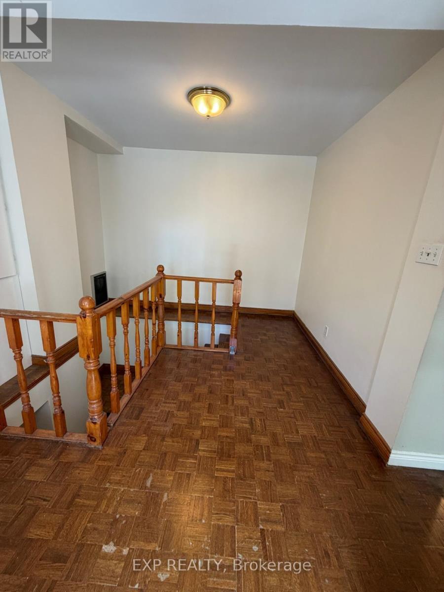 3 - 677 Durie Street, Toronto, Ontario  M6S 3H4 - Photo 9 - W13450652