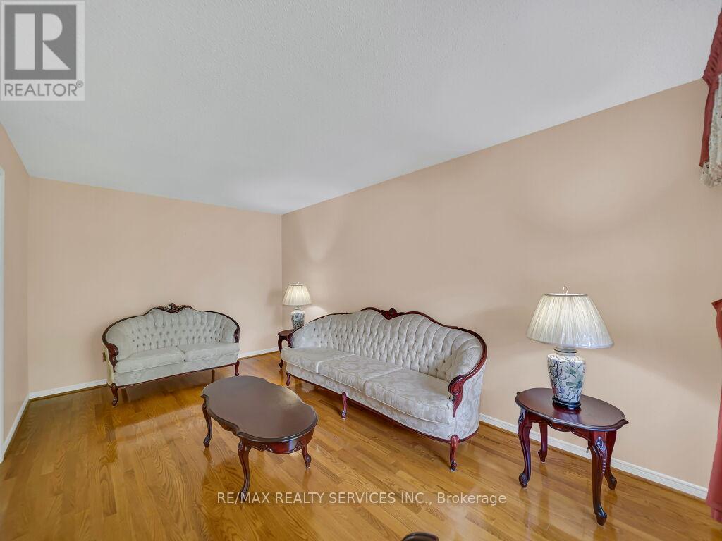 4510 Radisson Crescent, Mississauga, Ontario  L5M 4C6 - Photo 11 - W13450676