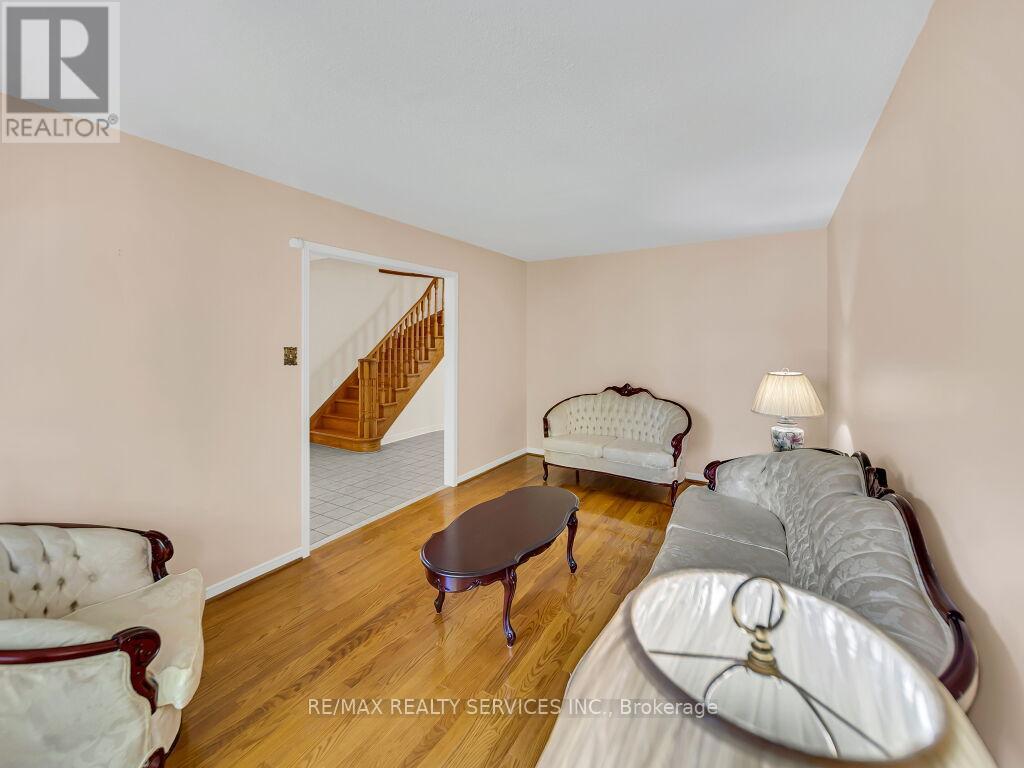 4510 Radisson Crescent, Mississauga, Ontario  L5M 4C6 - Photo 12 - W13450676