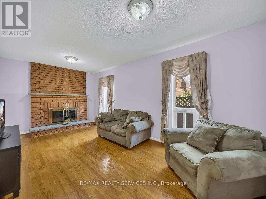 4510 Radisson Crescent, Mississauga, Ontario  L5M 4C6 - Photo 15 - W13450676