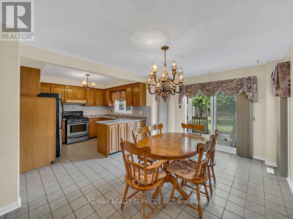 4510 Radisson Crescent, Mississauga, Ontario  L5M 4C6 - Photo 16 - W13450676