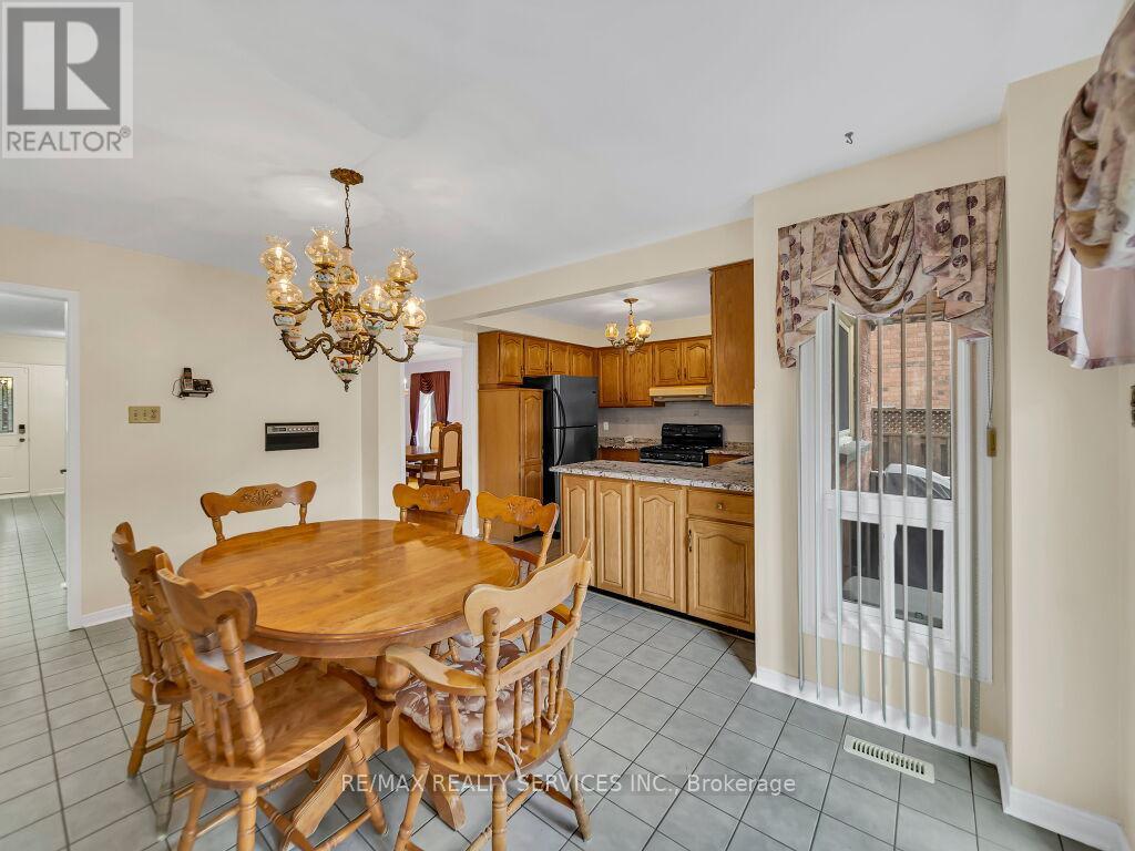 4510 Radisson Crescent, Mississauga, Ontario  L5M 4C6 - Photo 17 - W13450676
