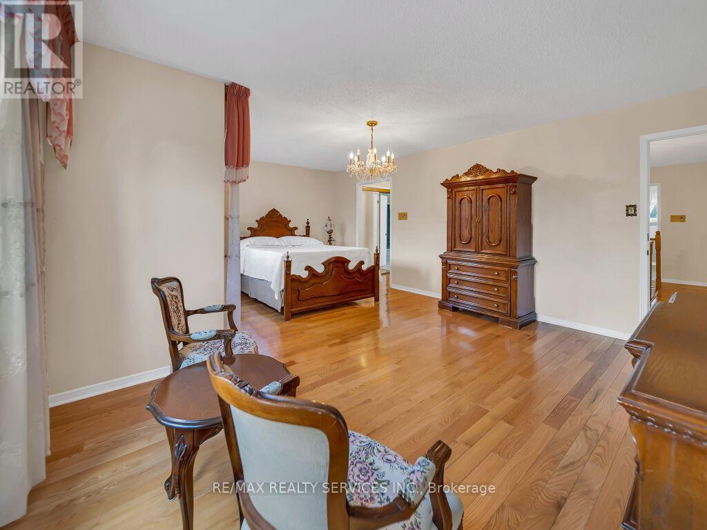 4510 Radisson Crescent, Mississauga, Ontario  L5M 4C6 - Photo 24 - W13450676