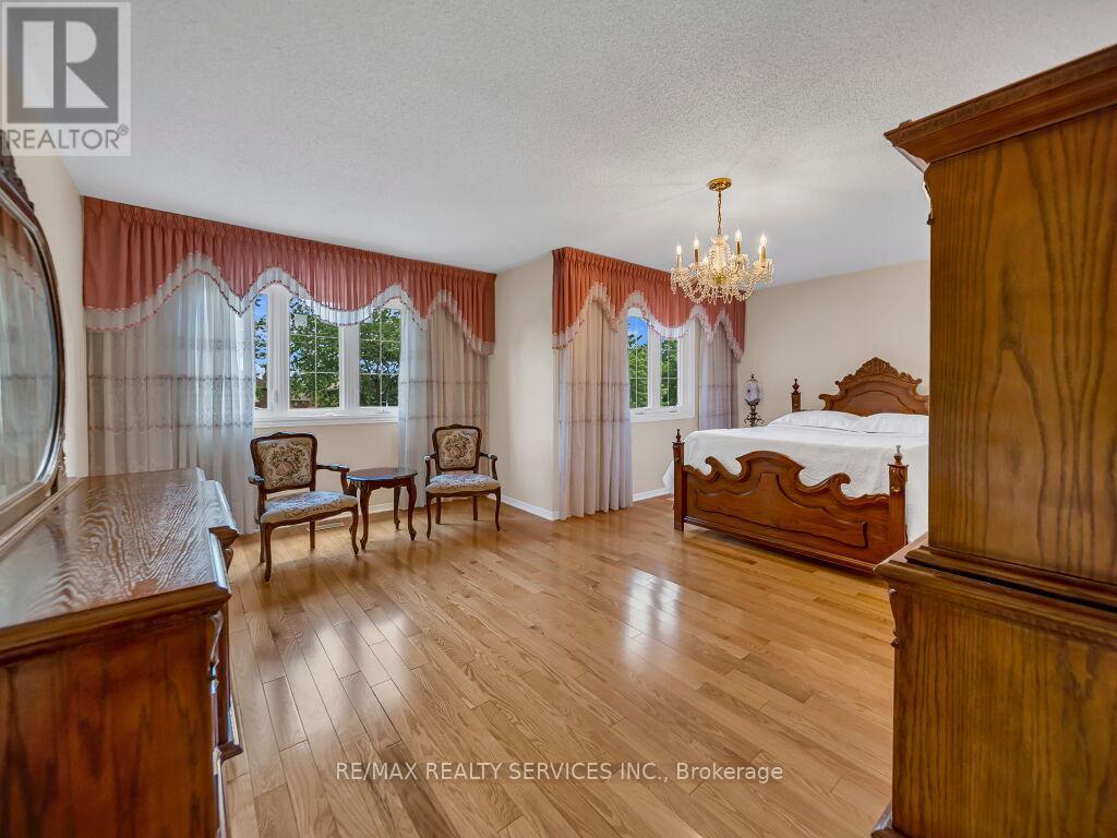 4510 Radisson Crescent, Mississauga, Ontario  L5M 4C6 - Photo 26 - W13450676