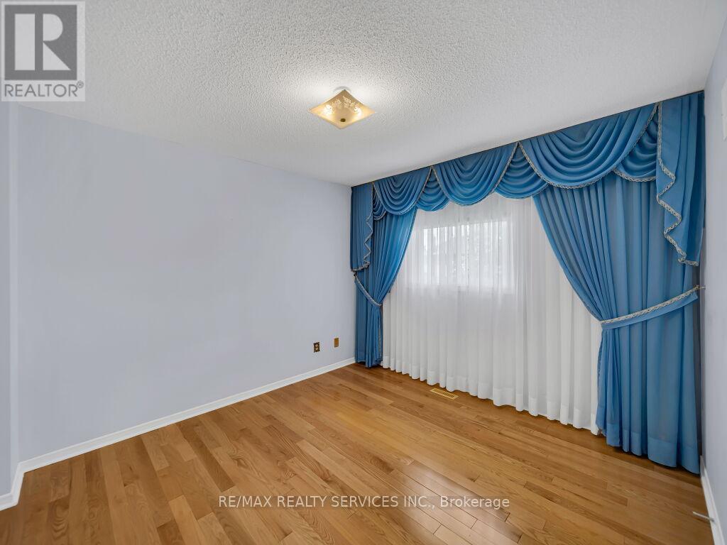 4510 Radisson Crescent, Mississauga, Ontario  L5M 4C6 - Photo 30 - W13450676