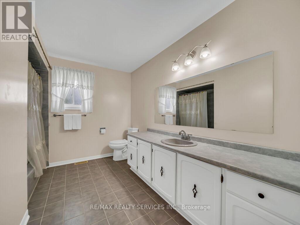 4510 Radisson Crescent, Mississauga, Ontario  L5M 4C6 - Photo 35 - W13450676