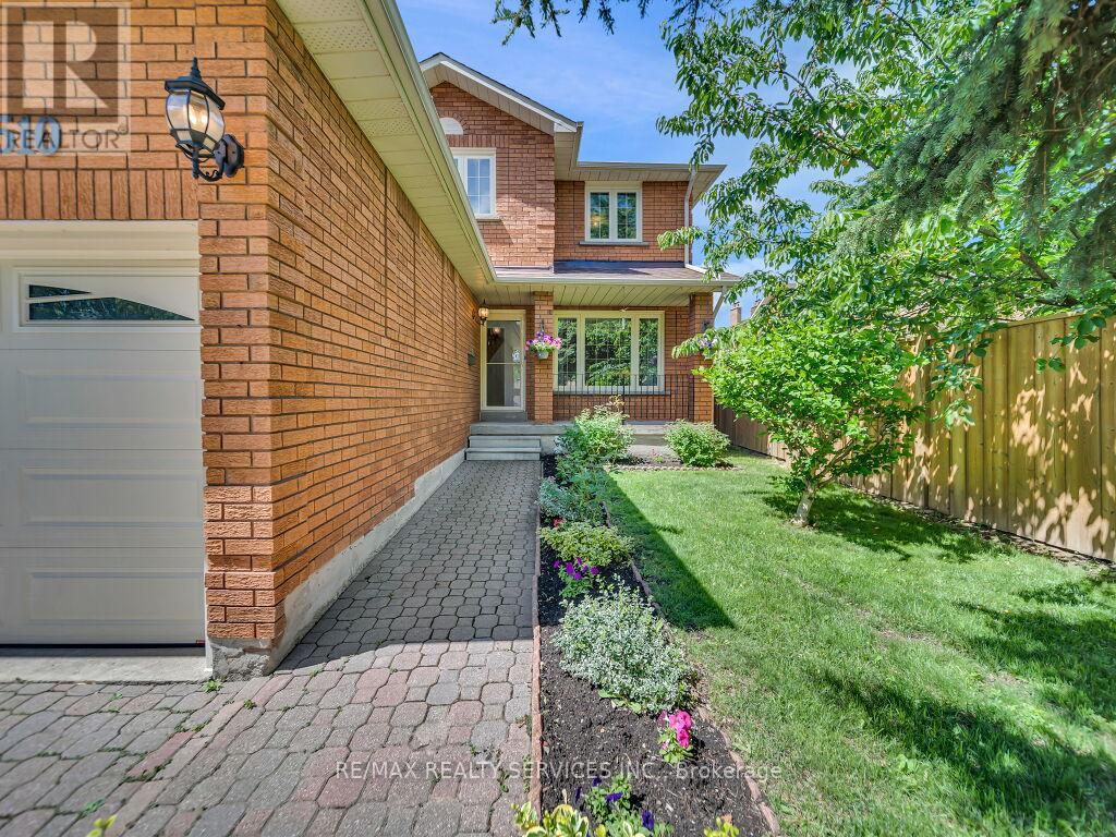 4510 Radisson Crescent, Mississauga, Ontario  L5M 4C6 - Photo 5 - W13450676