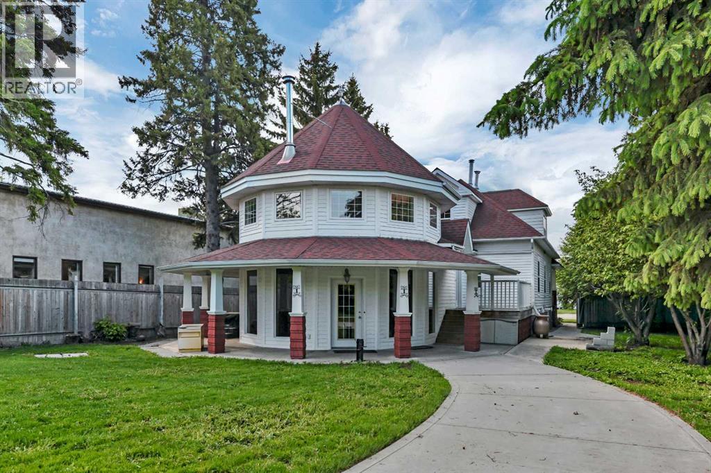 5406 50 Avenue, lacombe, Alberta