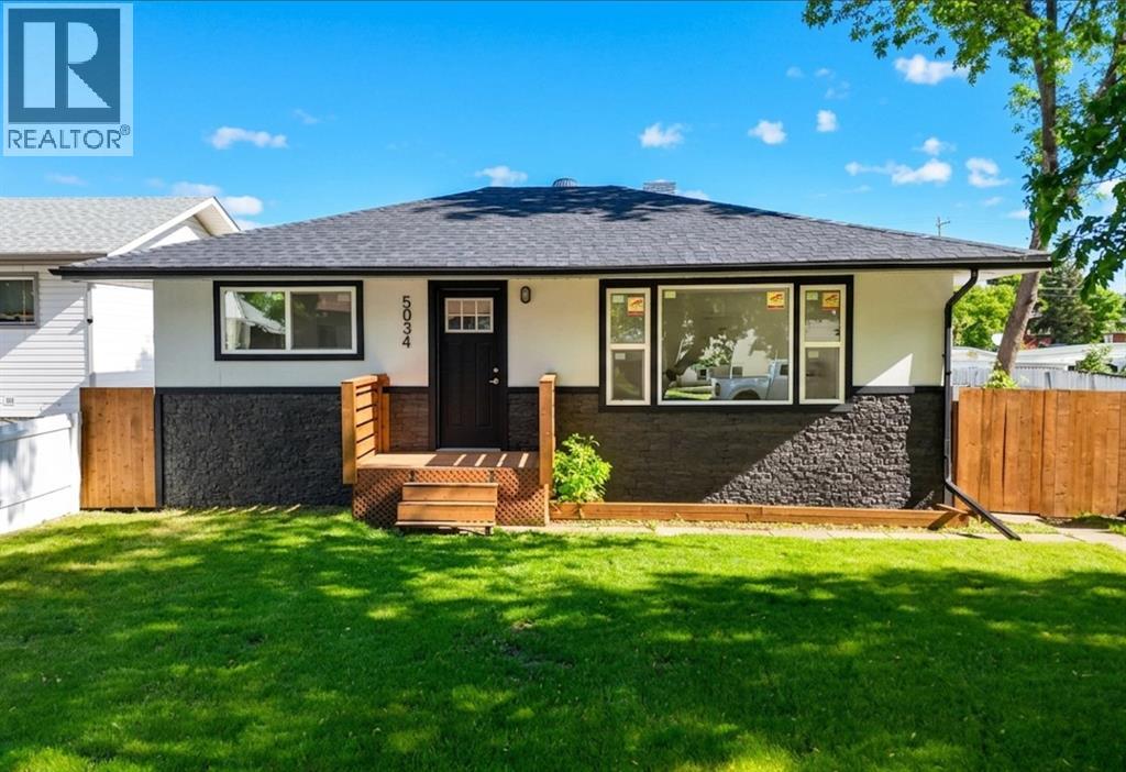 5032 55th Avenue, High Prairie, Alberta  T0G 1E0 - Photo 1 - A2303480