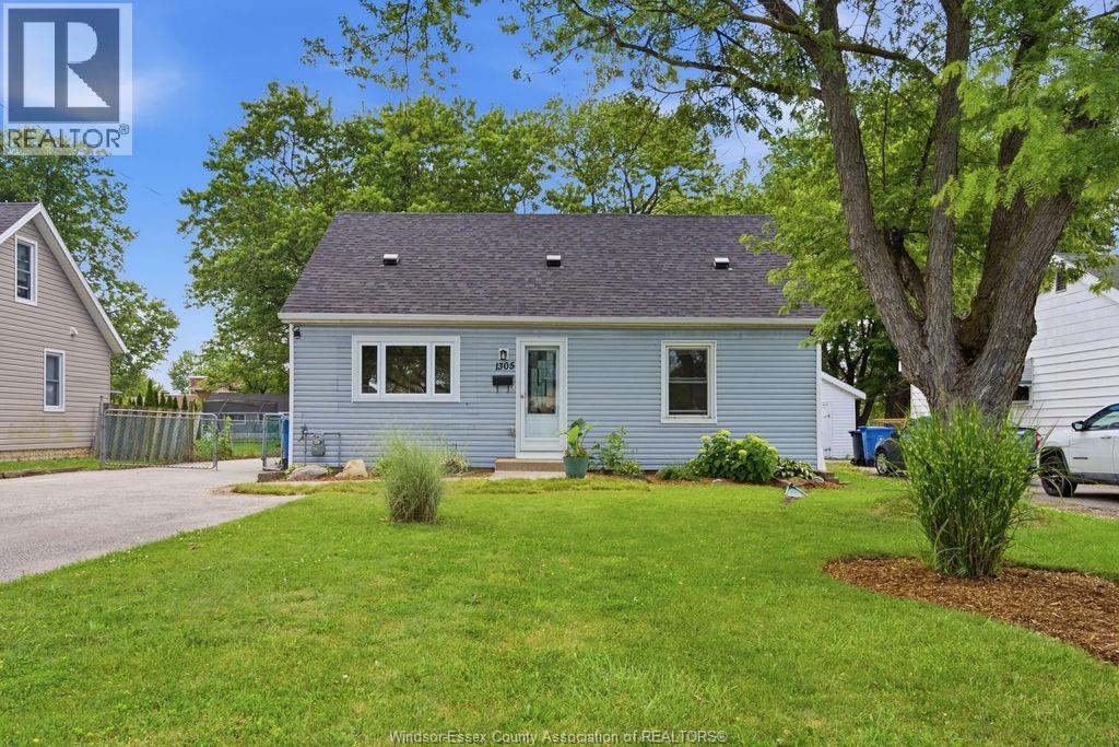 MLS# 26014261: 1305 SHAWNEE ROAD, Tecumseh, Canada