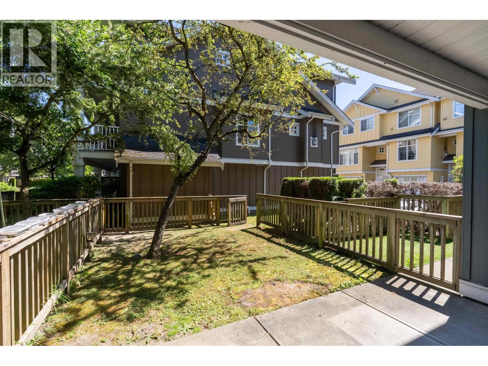 99 935 Ewen Avenue, New Westminster, British Columbia  V3M 0A1 - Photo 24 - R3130243