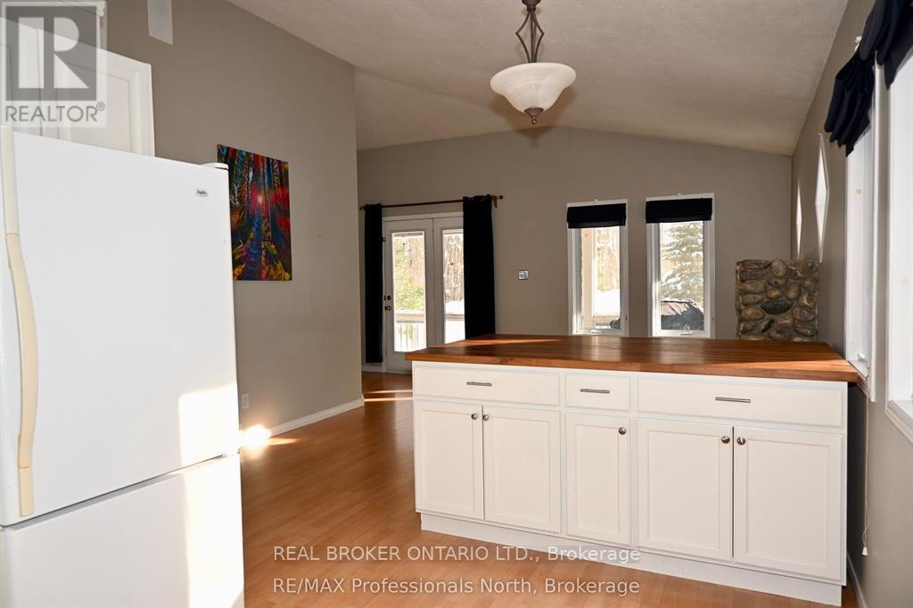 351 Chub Lake Road, Huntsville, Ontario  P1H 1S4 - Photo 10 - X13450552