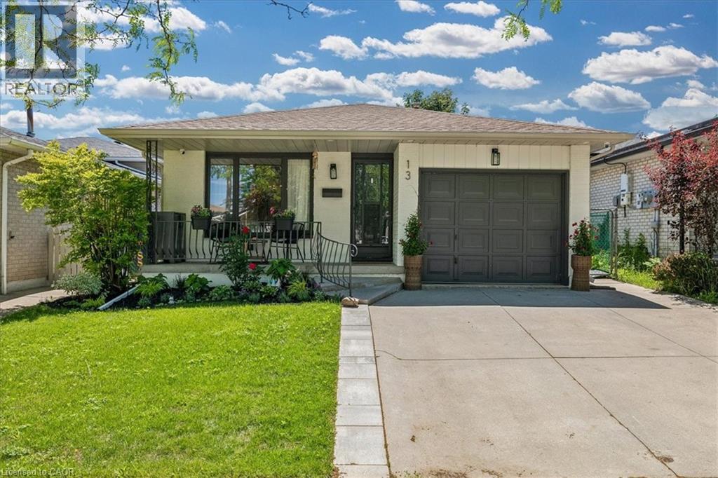 13 SALINA Place, Stoney Creek, Ontario
