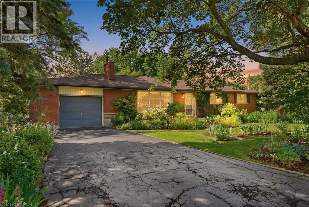 12 KEW Court, Dundas, Ontario
