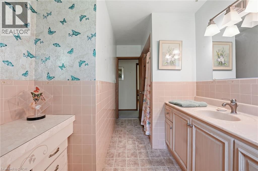 12 Kew Court, Dundas, Ontario  L9H 5E1 - Photo 17 - 40840309