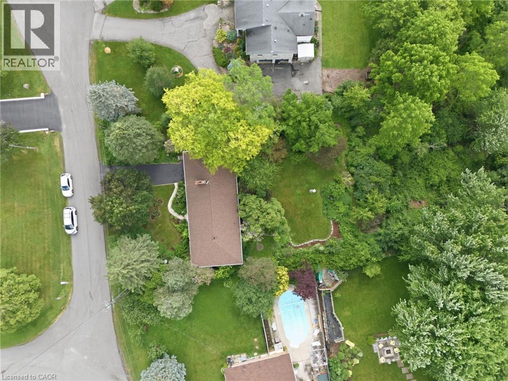 12 Kew Court, Dundas, Ontario  L9H 5E1 - Photo 29 - 40840309