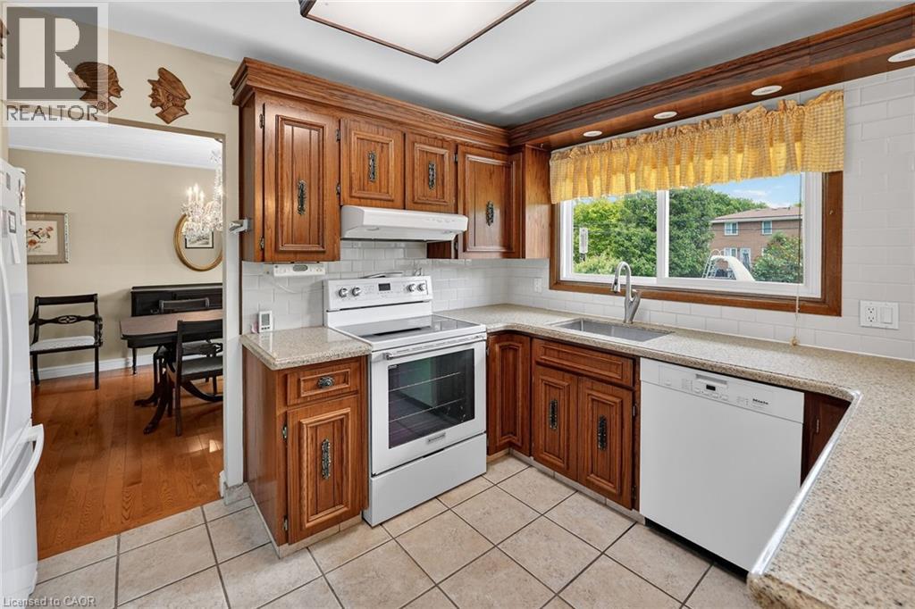 99 Elmhurst Drive, Hamilton, Ontario  L8T 1C5 - Photo 11 - 40840161