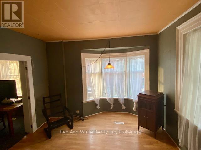 4 Dunke Street S, Woolwich, Ontario  N3B 1Y4 - Photo 4 - X13450800