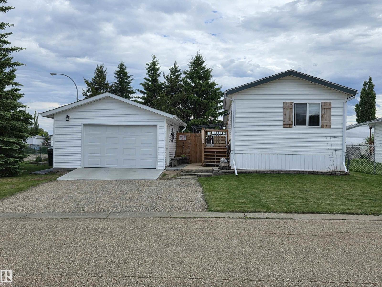 #88B 3400 48 ST, stony plain, Alberta