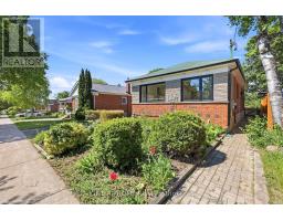 36 VAUXHALL DRIVE, Toronto, Ontario