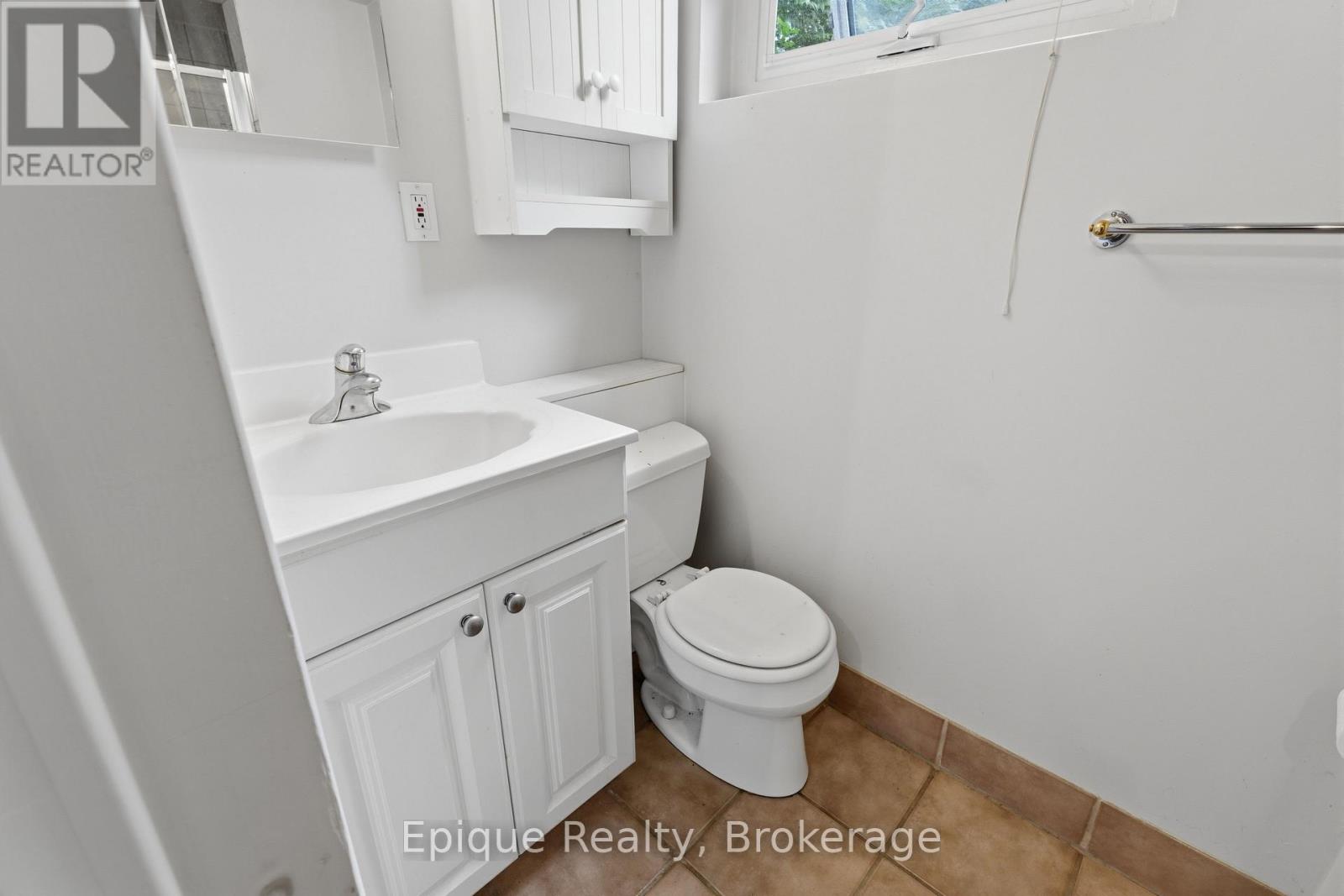 50 Combermere Crescent, Waterloo, Ontario  N2L 5B1 - Photo 27 - X13445040