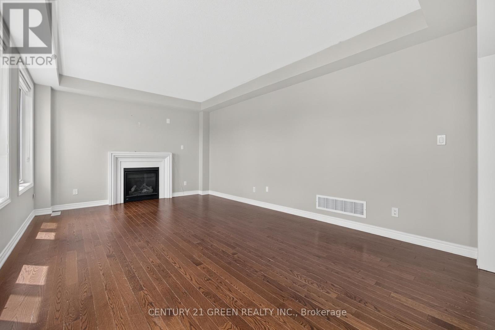 35 Roy Road, New Tecumseth, Ontario  L0G 1W0 - Photo 13 - N13447920