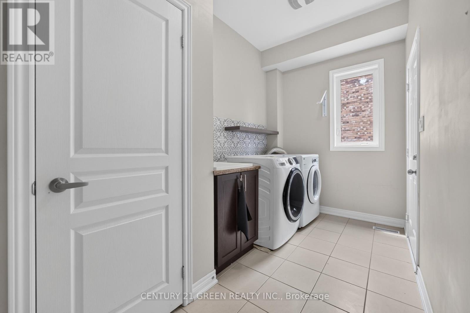 35 Roy Road, New Tecumseth, Ontario  L0G 1W0 - Photo 11 - N13447920