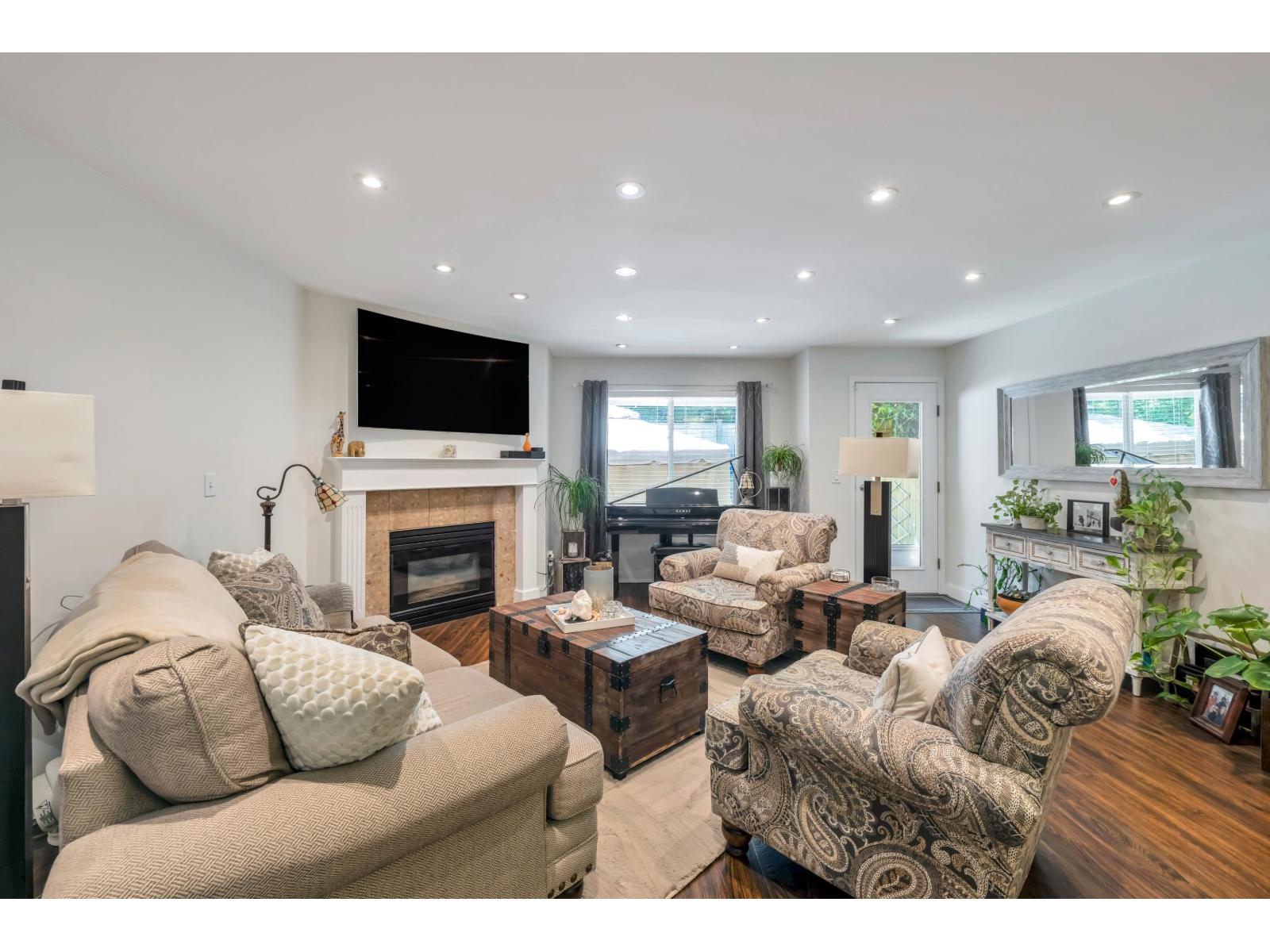 21 8855 212 Street, Langley, British Columbia  V1M 2G8 - Photo 3 - R3136016