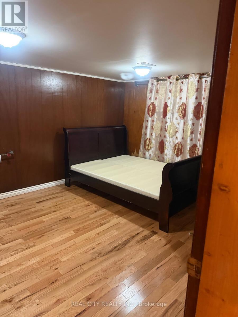 Lower - 2451 Loanne Drive, Mississauga, Ontario  L5K 1P1 - Photo 14 - W12980204