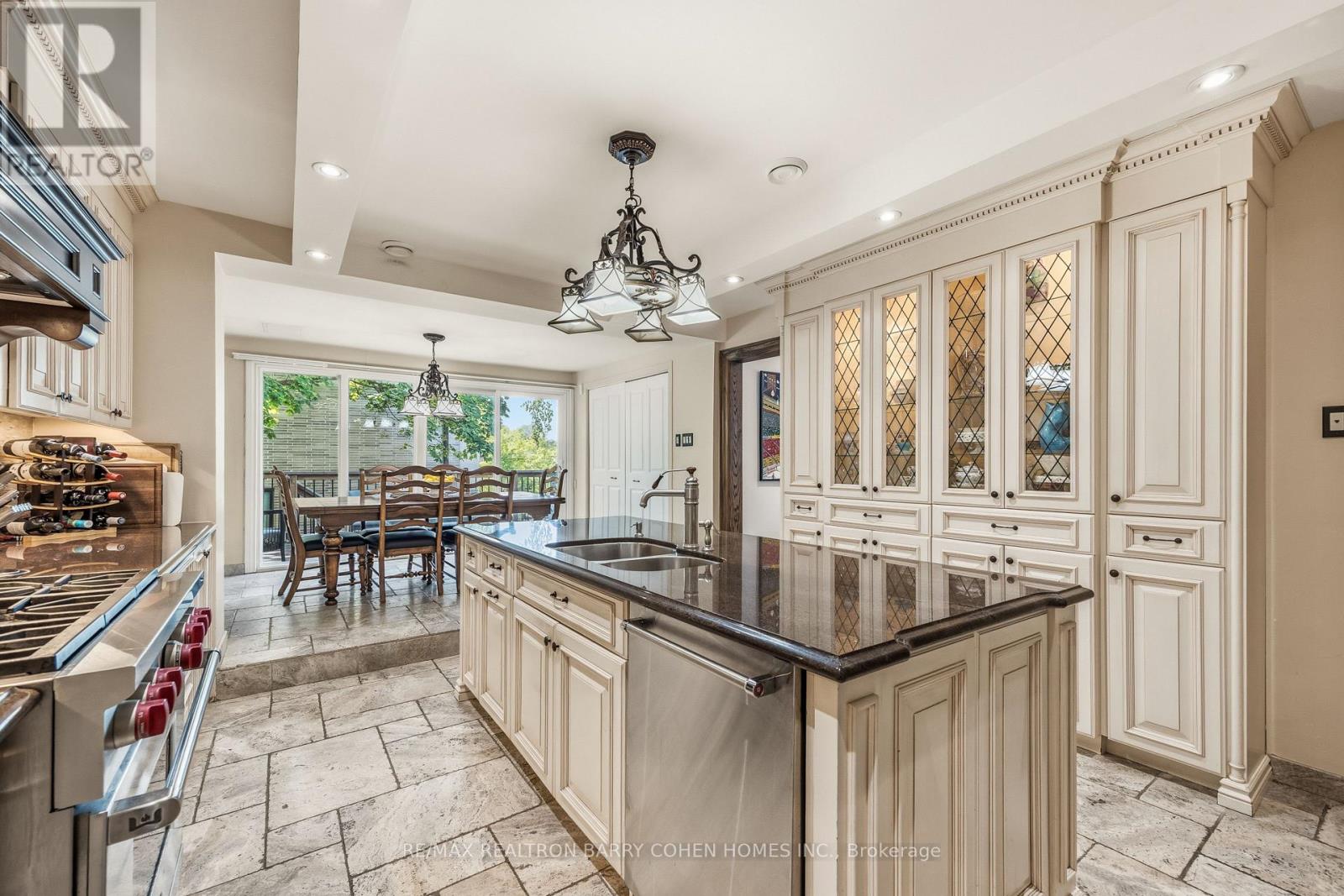 39 Ava Road, Toronto, Ontario  M5P 1Y5 - Photo 11 - C13450760
