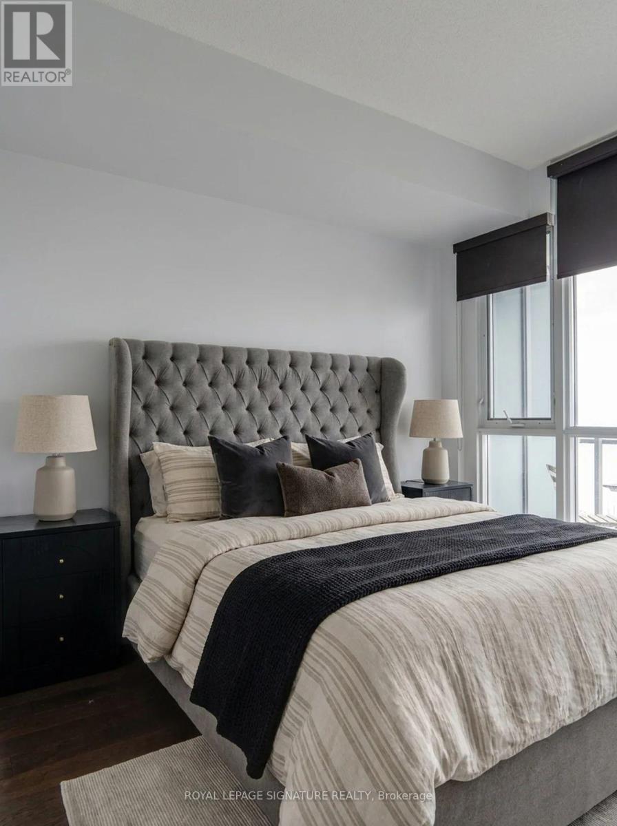 3907 - 15 Iceboat Terrace, Toronto, Ontario  M5V 4A5 - Photo 13 - C13450784