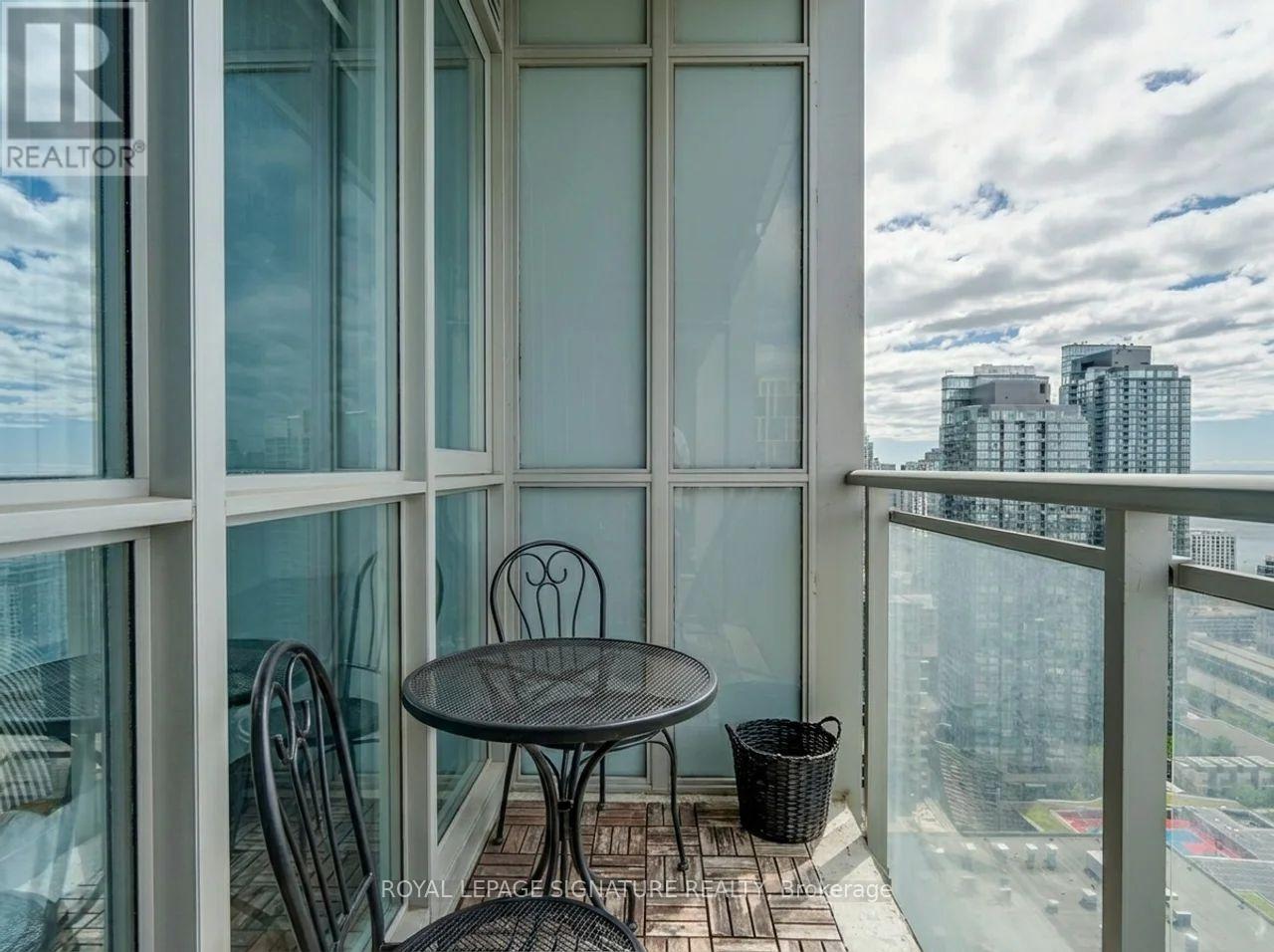 3907 - 15 Iceboat Terrace, Toronto, Ontario  M5V 4A5 - Photo 17 - C13450784