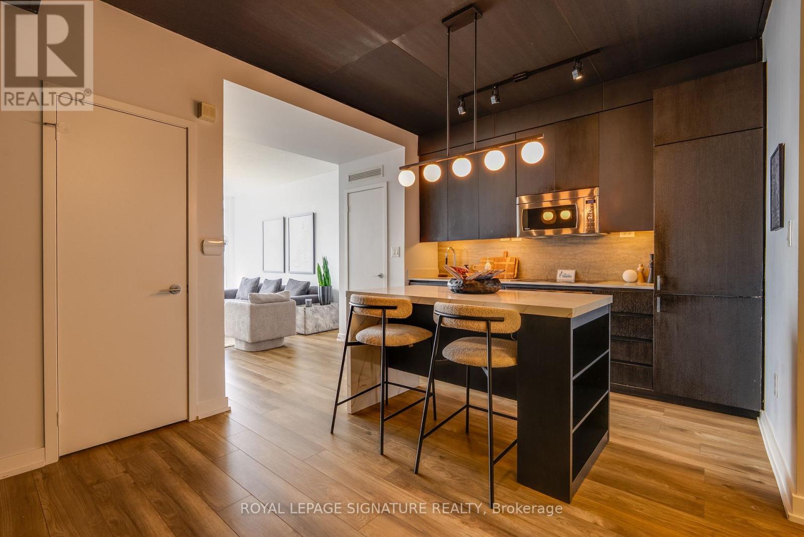 3907 - 15 Iceboat Terrace, Toronto, Ontario  M5V 4A5 - Photo 5 - C13450784