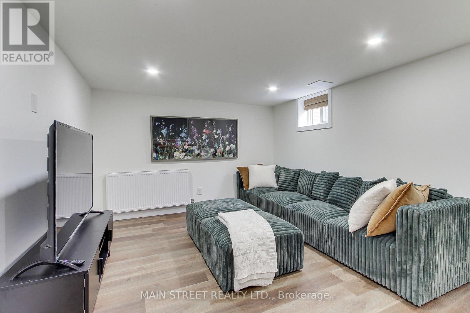 595 Northcliffe Boulevard, Toronto, Ontario  M6E 3L6 - Photo 30 - C13451036