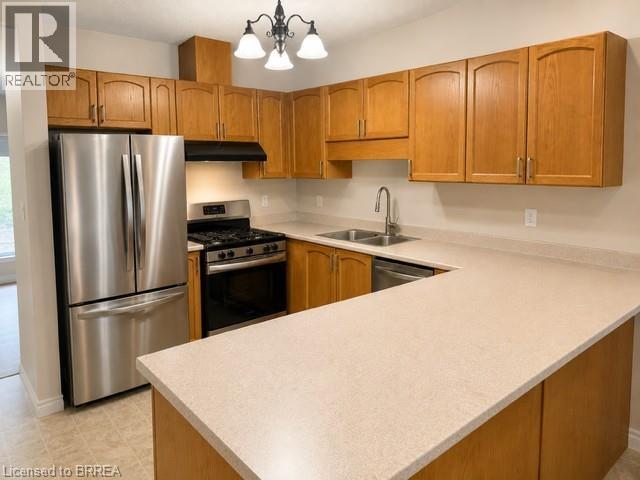 580 Grey Street, Brantford, Ontario  N3S 4Y1 - Photo 4 - 40838185