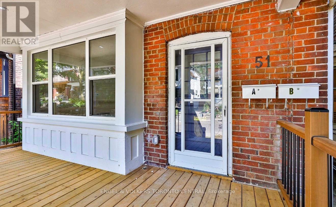 51b Fernwood Park Avenue, Toronto, Ontario  M4E 3E9 - Photo 2 - E13450716