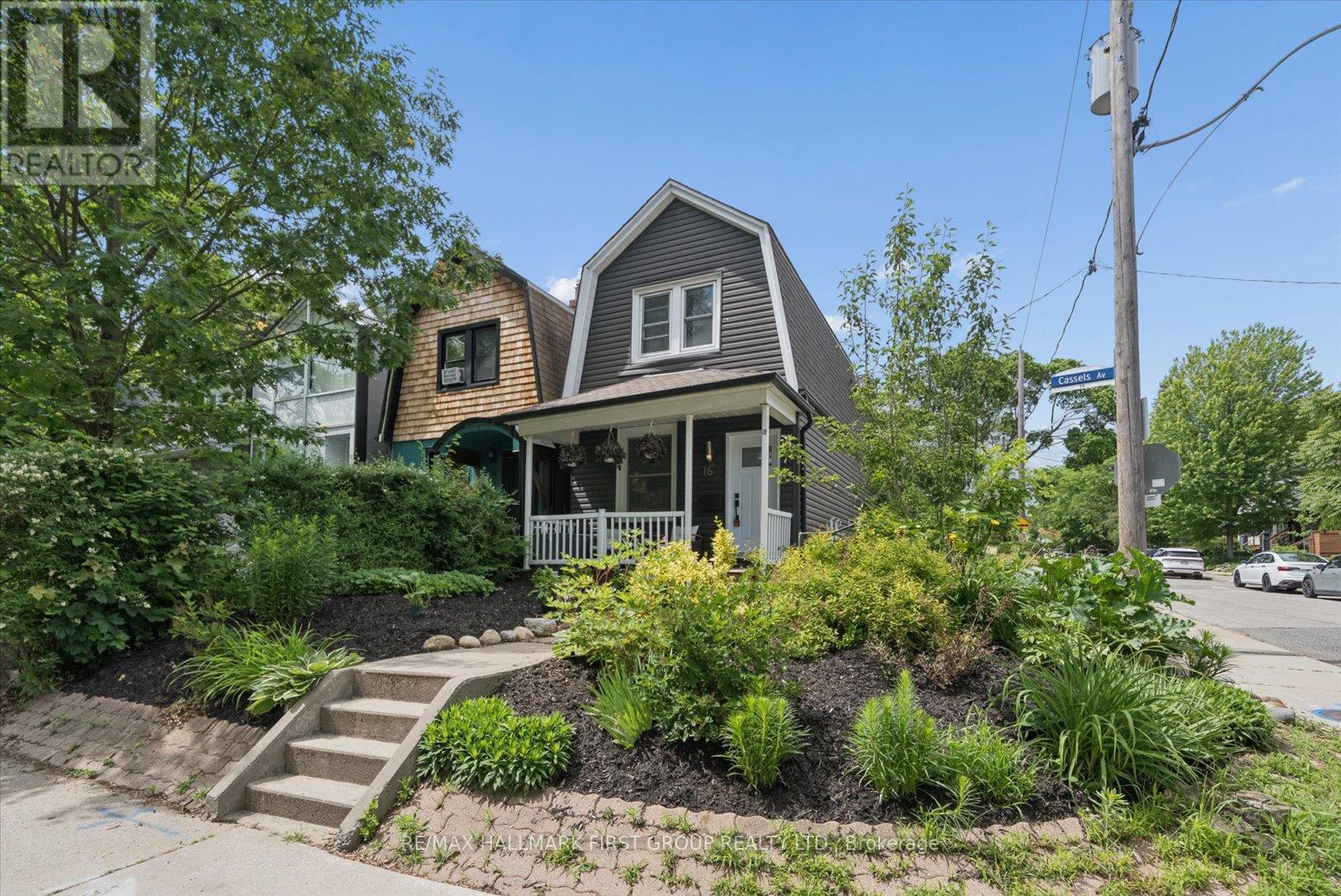 16 CASSELS AVENUE, Toronto, Ontario