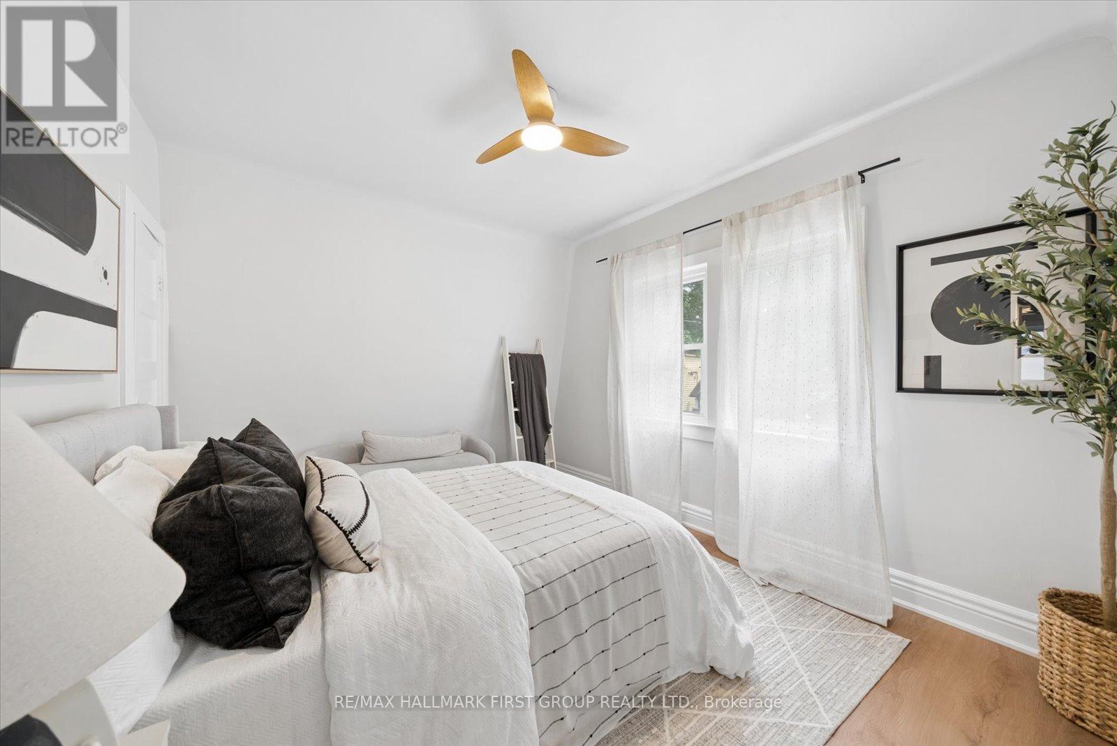 16 Cassels Avenue, Toronto, Ontario  M4E 1X8 - Photo 15 - E13450746