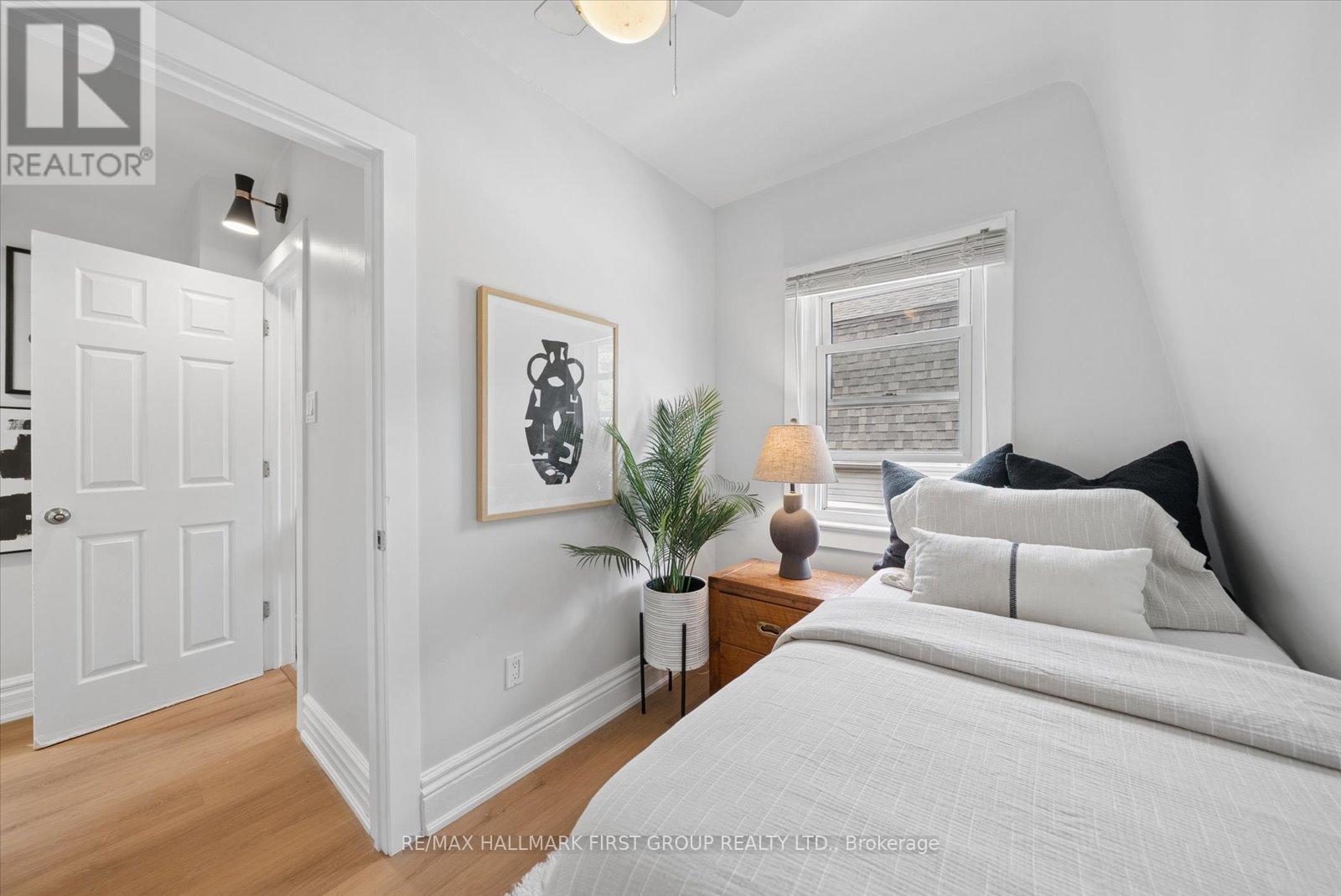 16 Cassels Avenue, Toronto, Ontario  M4E 1X8 - Photo 18 - E13450746