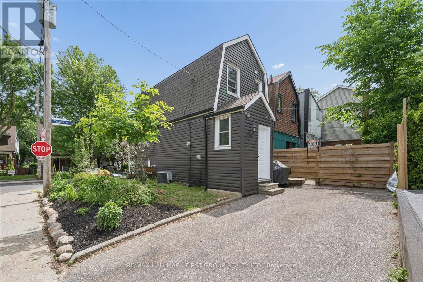16 Cassels Avenue, Toronto, Ontario  M4E 1X8 - Photo 29 - E13450746
