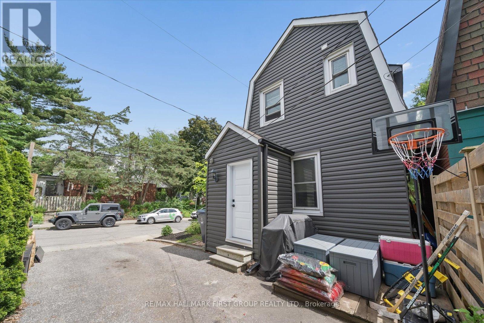 16 Cassels Avenue, Toronto, Ontario  M4E 1X8 - Photo 30 - E13450746