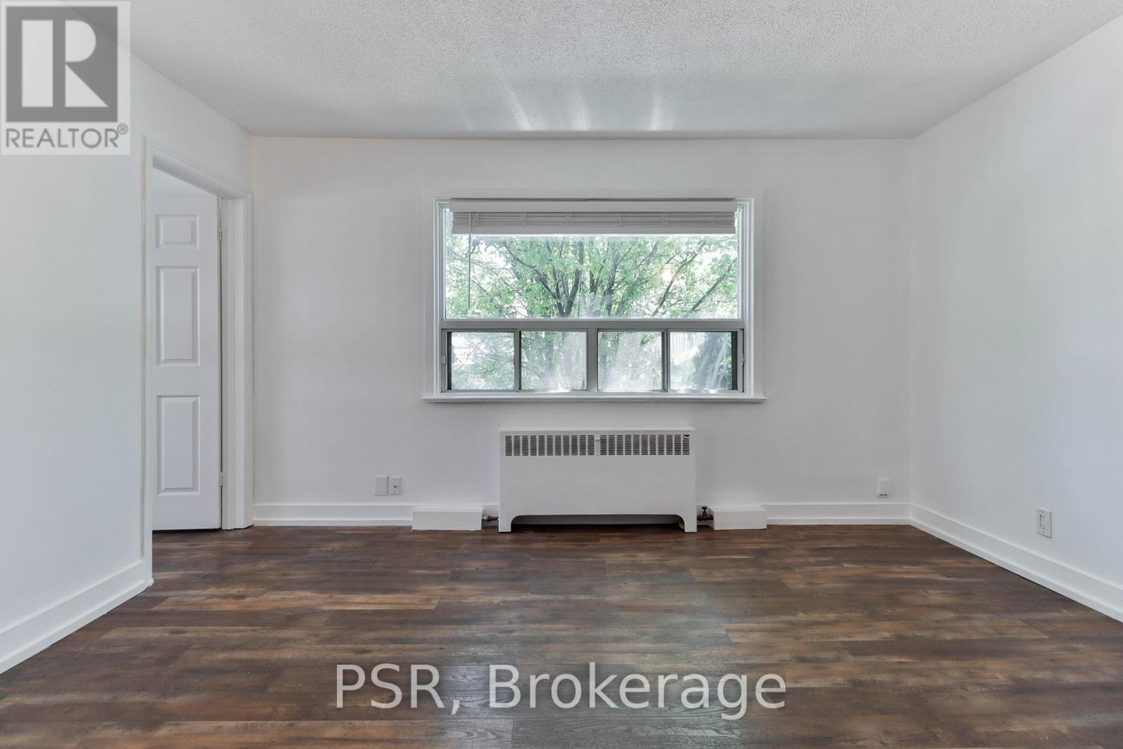 2 - 170 Holborne Avenue, Toronto, Ontario  M4C 2R6 - Photo 4 - E13450752