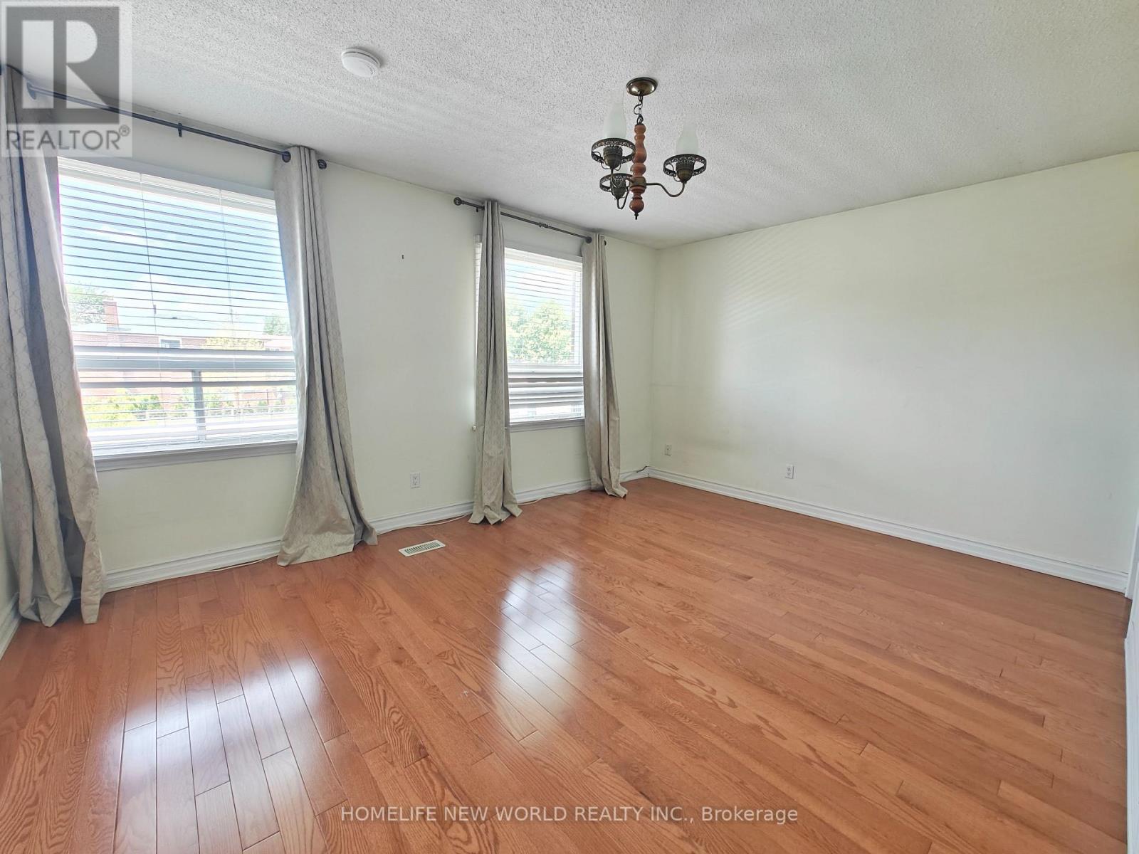 205 Risebrough Circuit, Markham, Ontario  L3R 3J1 - Photo 9 - N13450904
