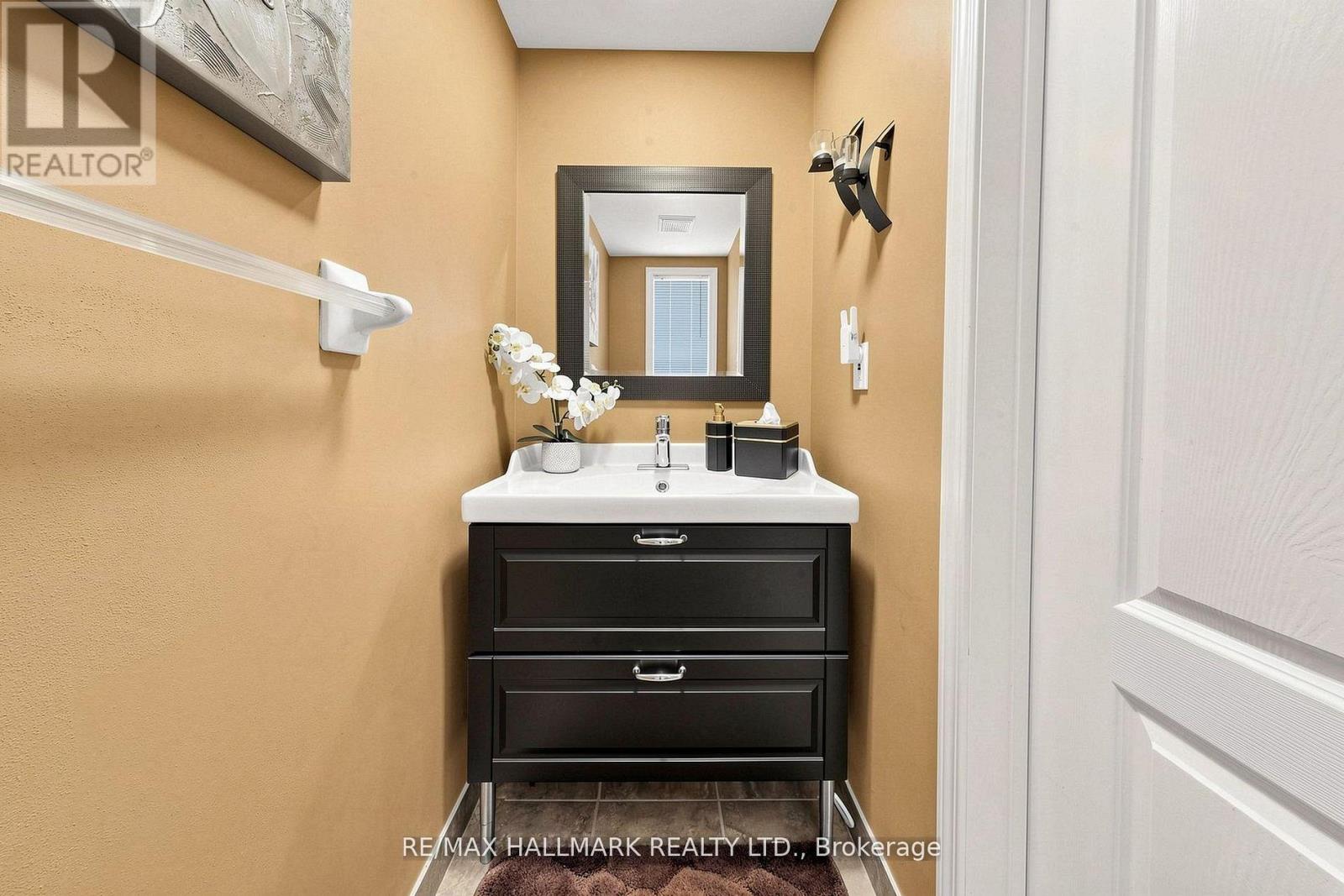 23 Natale Court, Bradford West Gwillimbury, Ontario  L3Z 3B1 - Photo 14 - N13450924