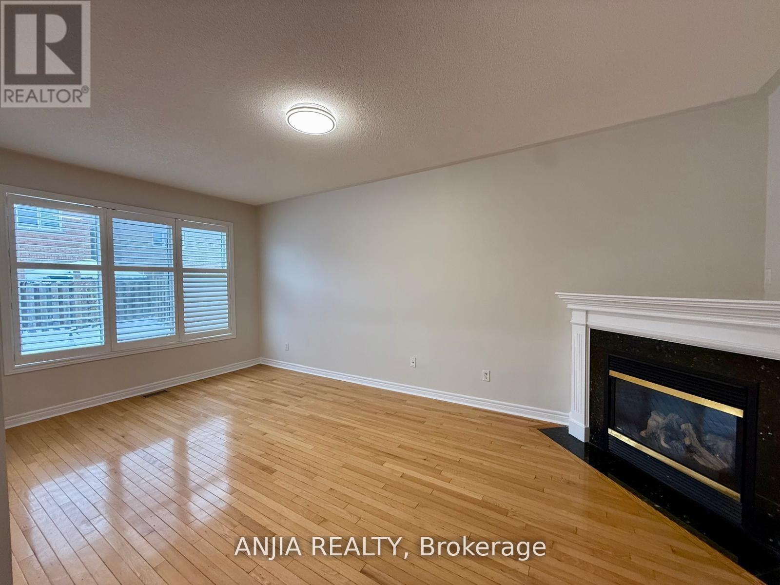 17 Ambercroft Street, Markham, Ontario  L6E 1L4 - Photo 7 - N13451092